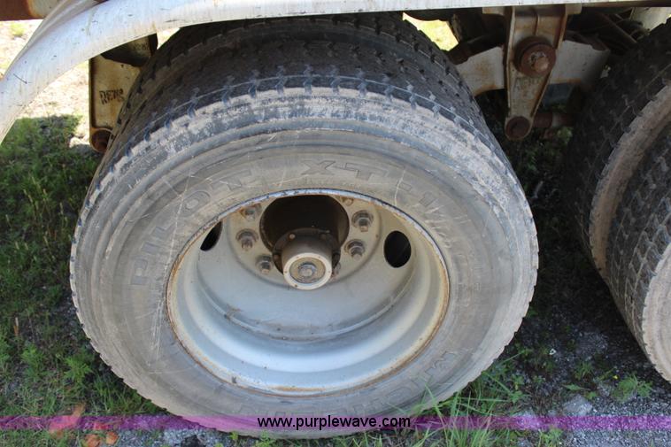 image for item I1650 1969 Heil tank trailer