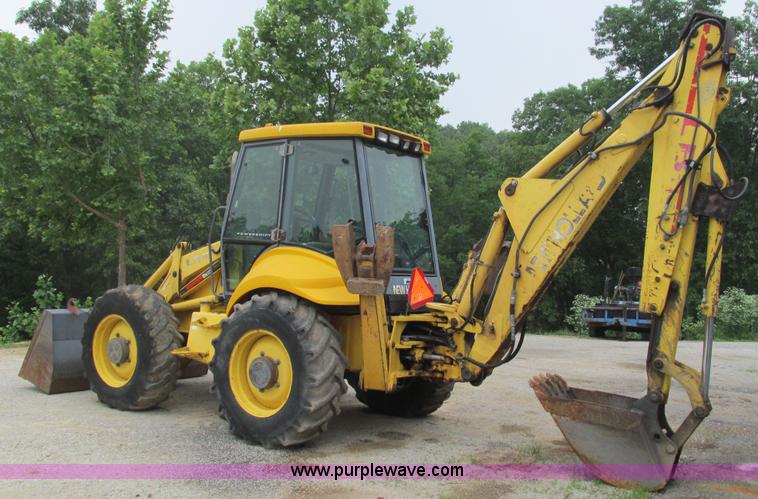 image for item I3054 2000 New Holland LB115 backhoe