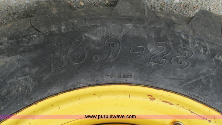 image for item I3054 2000 New Holland LB115 backhoe