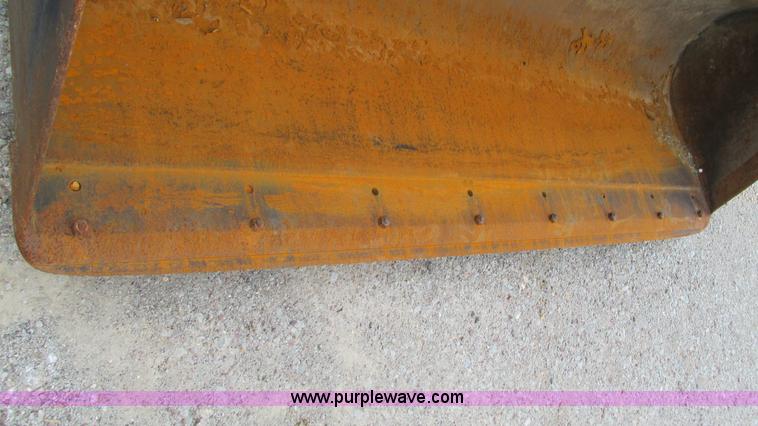 image for item I3054 2000 New Holland LB115 backhoe