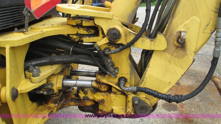 image for item I3054 2000 New Holland LB115 backhoe