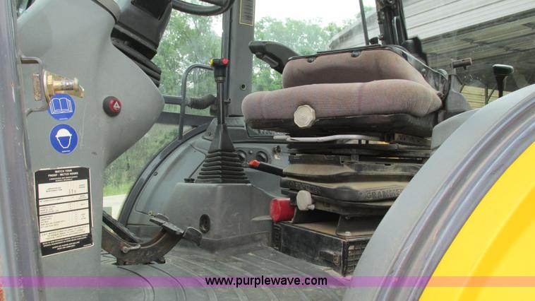 image for item I3054 2000 New Holland LB115 backhoe