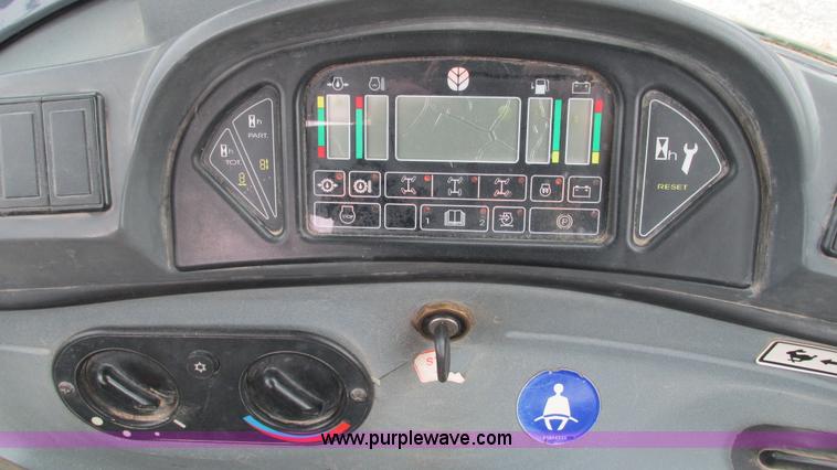 image for item I3054 2000 New Holland LB115 backhoe