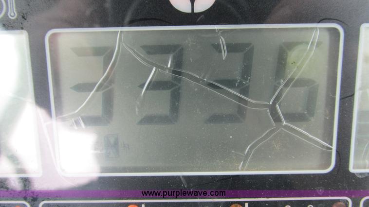 image for item I3054 2000 New Holland LB115 backhoe