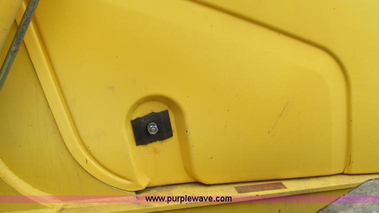 image for item I3054 2000 New Holland LB115 backhoe