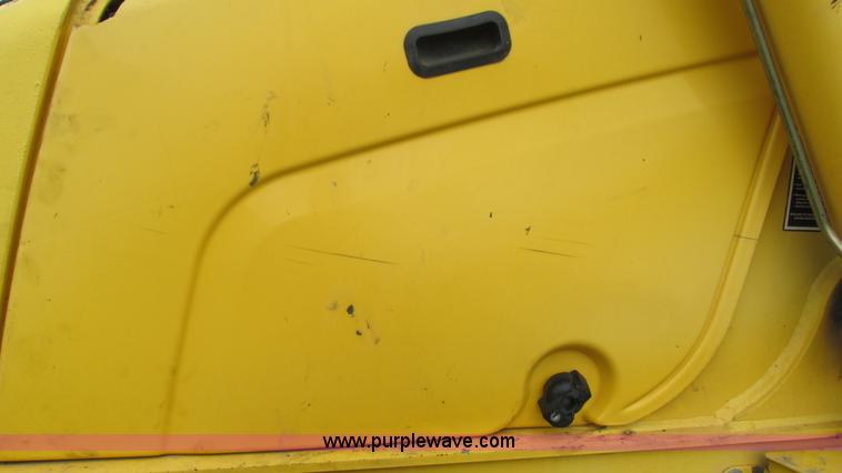 image for item I3054 2000 New Holland LB115 backhoe