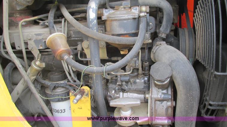 image for item I3054 2000 New Holland LB115 backhoe