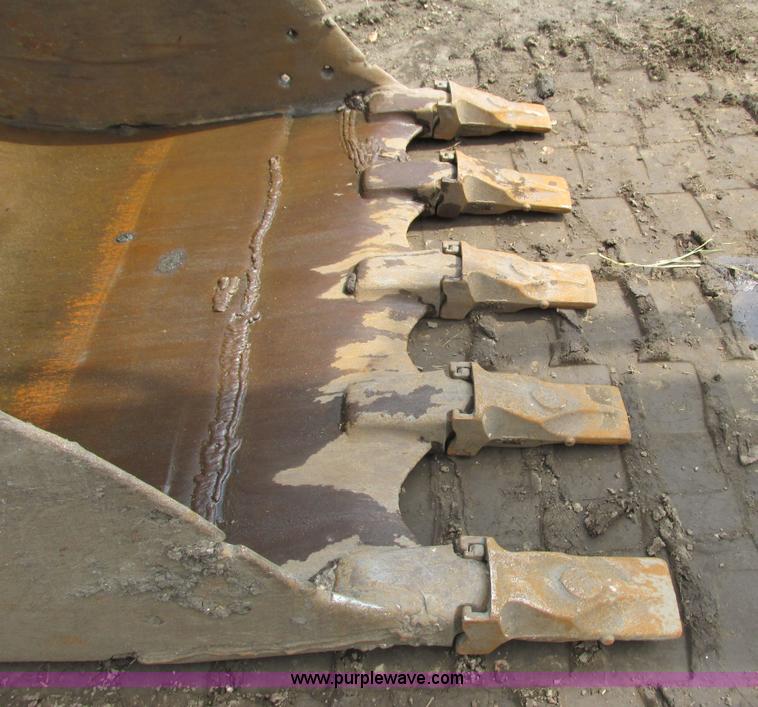 image for item J1766 2004 Link Belt 330 LX excavator