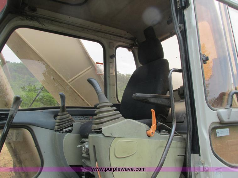 image for item J1766 2004 Link Belt 330 LX excavator