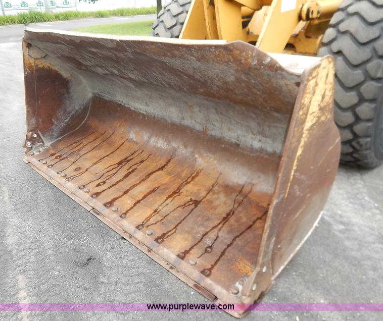 image for item J3857 2001 Caterpillar 924GZ wheel loader