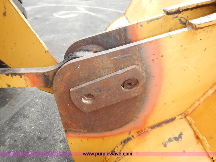 image for item J3857 2001 Caterpillar 924GZ wheel loader