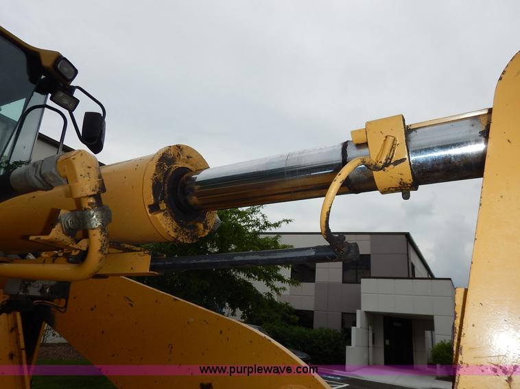 image for item J3857 2001 Caterpillar 924GZ wheel loader