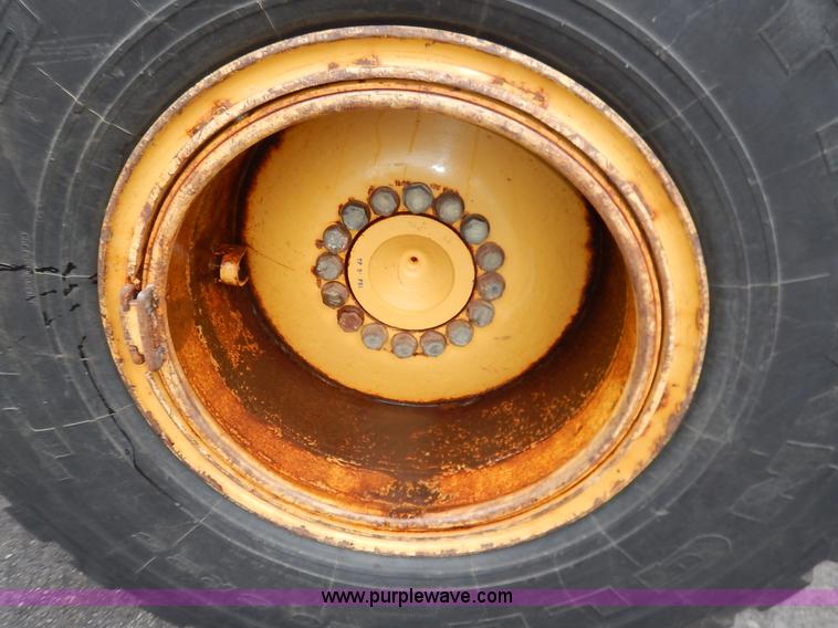 image for item J3857 2001 Caterpillar 924GZ wheel loader