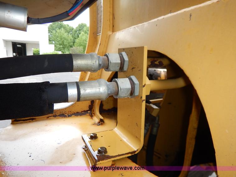 image for item J3857 2001 Caterpillar 924GZ wheel loader