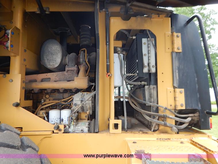image for item J3857 2001 Caterpillar 924GZ wheel loader