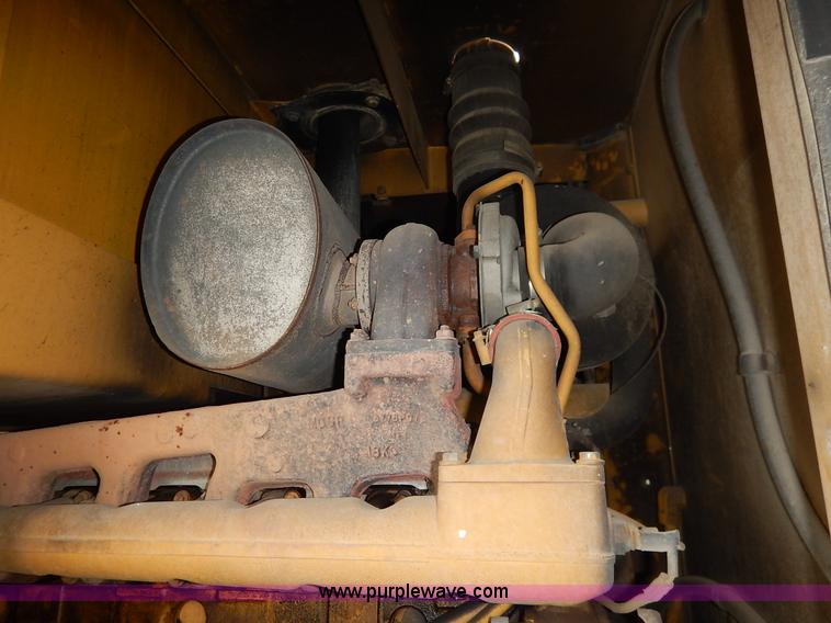 image for item J3857 2001 Caterpillar 924GZ wheel loader
