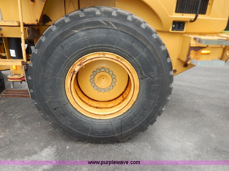 image for item J3857 2001 Caterpillar 924GZ wheel loader