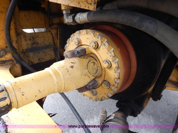 image for item J3857 2001 Caterpillar 924GZ wheel loader