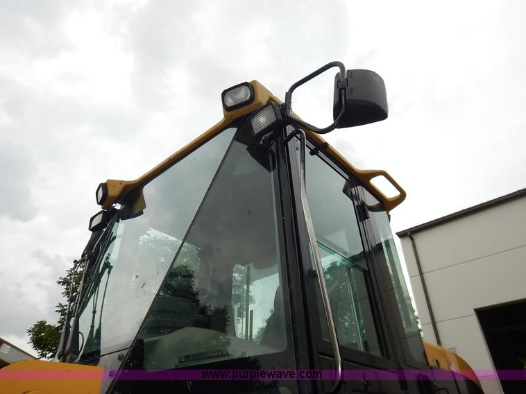 image for item J3857 2001 Caterpillar 924GZ wheel loader