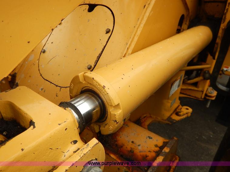 image for item J3857 2001 Caterpillar 924GZ wheel loader