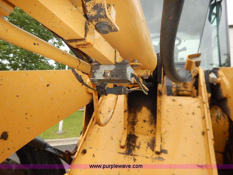 image for item J3857 2001 Caterpillar 924GZ wheel loader