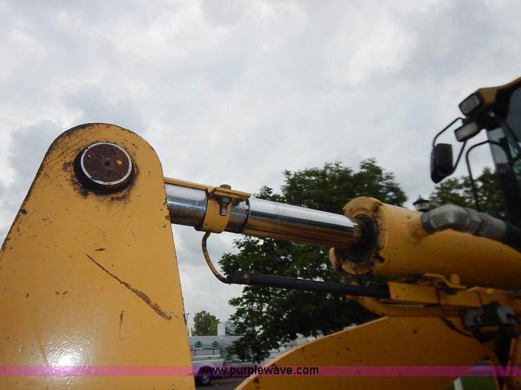 image for item J3857 2001 Caterpillar 924GZ wheel loader