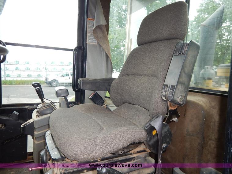 image for item J3857 2001 Caterpillar 924GZ wheel loader