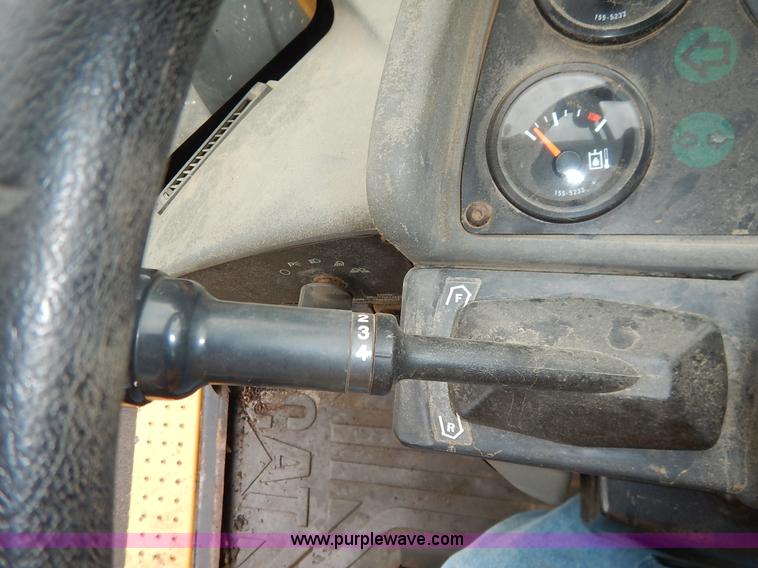 image for item J3857 2001 Caterpillar 924GZ wheel loader