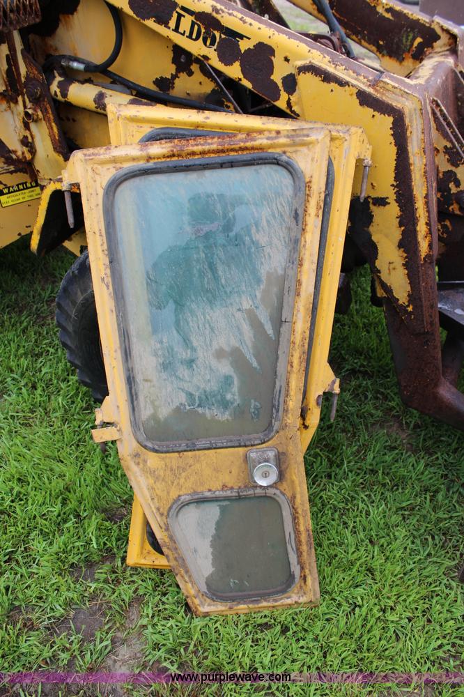 image for item J5974 1975 Waldon 5000 wheel loader