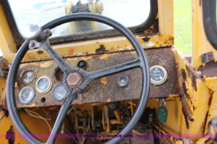 image for item J5974 1975 Waldon 5000 wheel loader