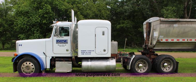 image for item J5975 1994 Peterbilt 379 semi truck