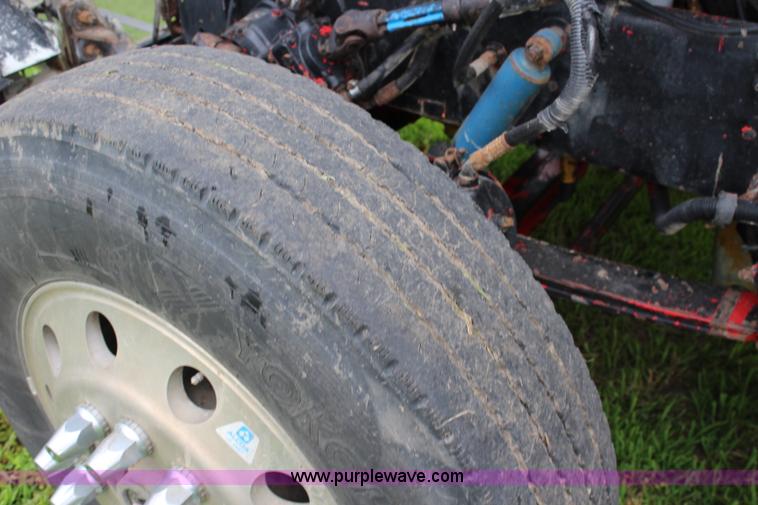 image for item J5975 1994 Peterbilt 379 semi truck