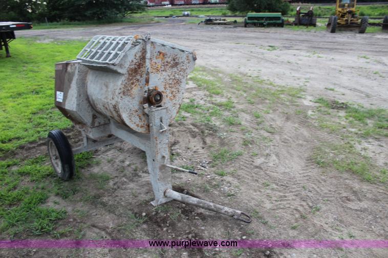 image for item J5979 Stone mortar mixer