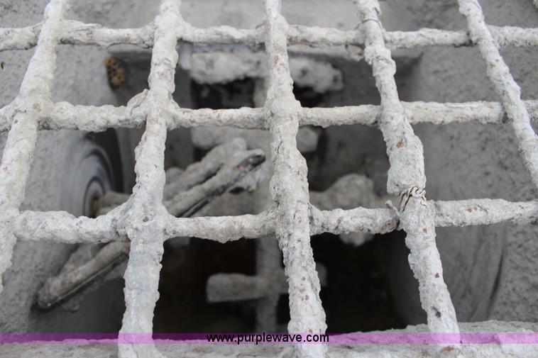 image for item J5979 Stone mortar mixer