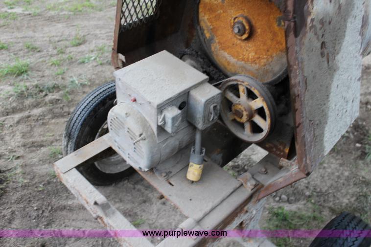 image for item J5979 Stone mortar mixer