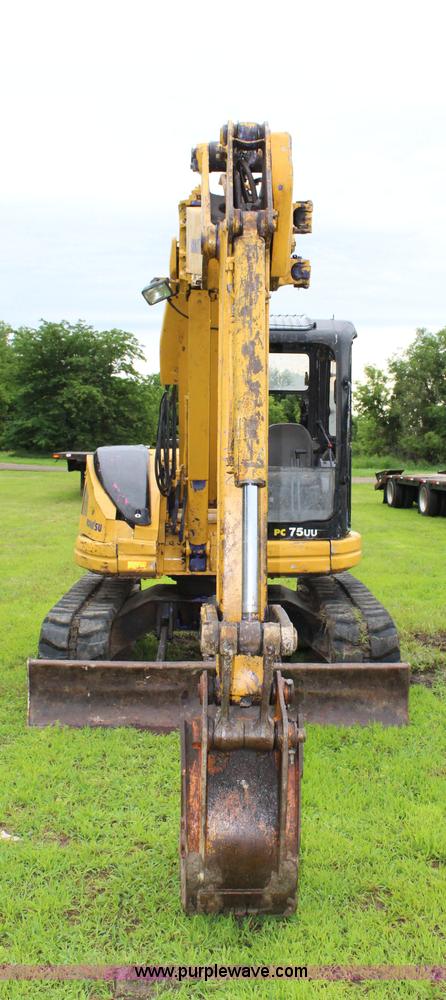 image for item J5980 Komatsu PC75UU-2 excavator