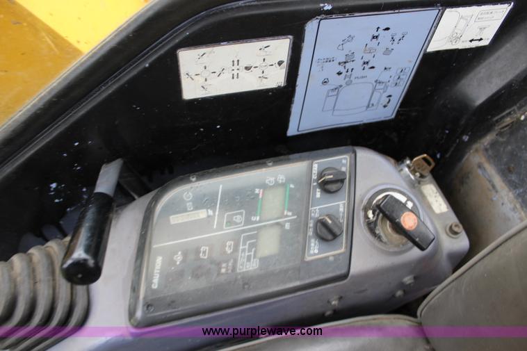 image for item J5980 Komatsu PC75UU-2 excavator