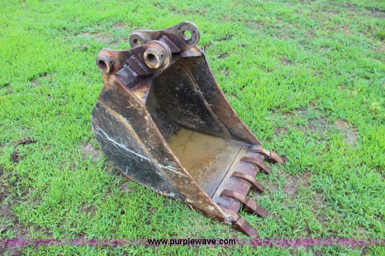 image for item J5980 Komatsu PC75UU-2 excavator