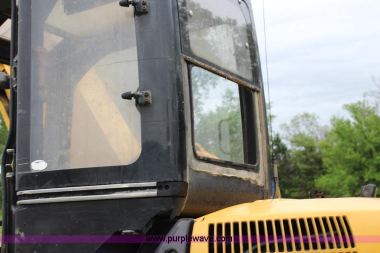 image for item J5980 Komatsu PC75UU-2 excavator