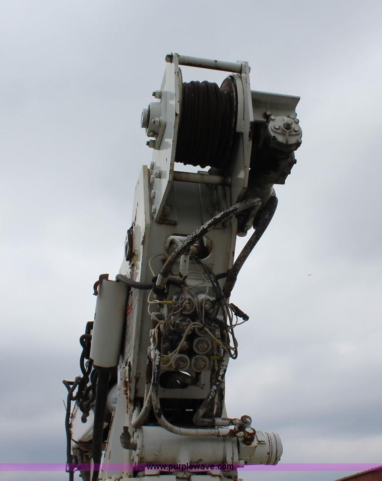 image for item J6000 2001 International 4900 service truck