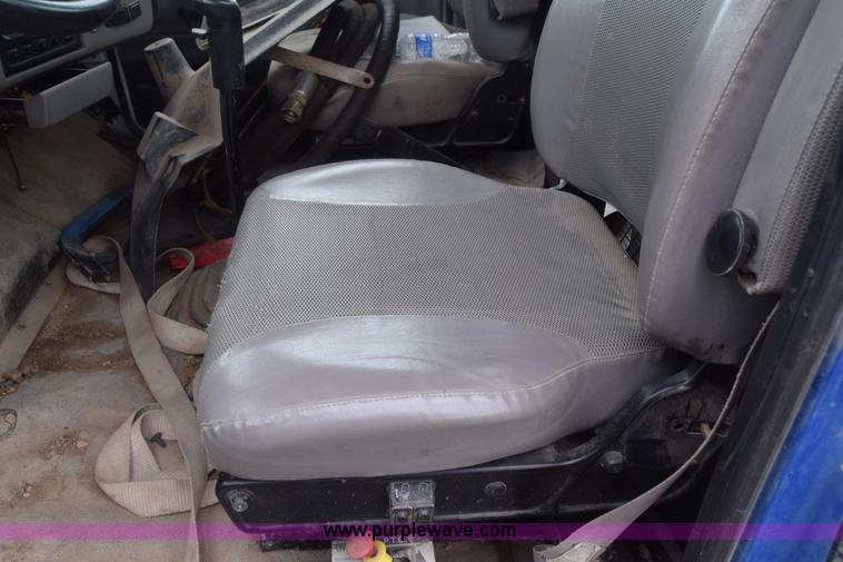 image for item J6585 2000 Sterling L8500 pump truck