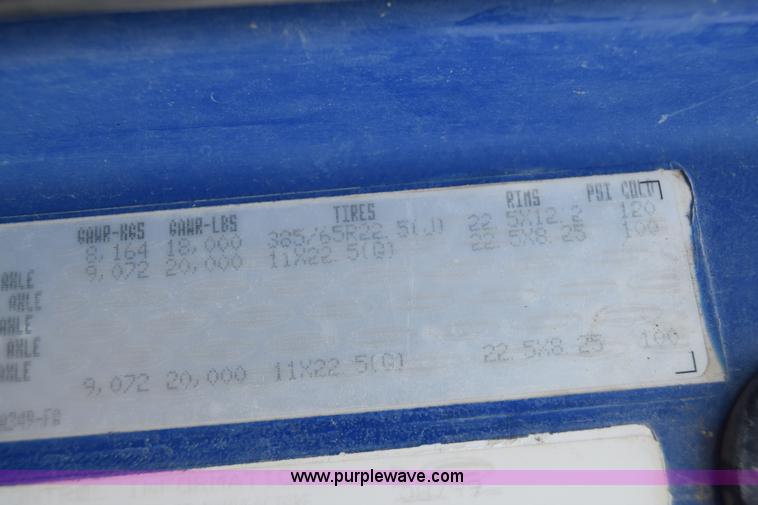 image for item J6585 2000 Sterling L8500 pump truck