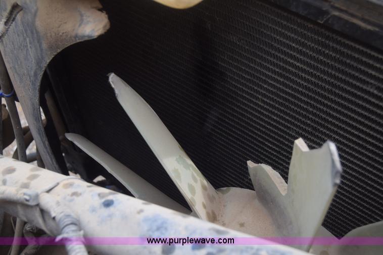 image for item J6585 2000 Sterling L8500 pump truck