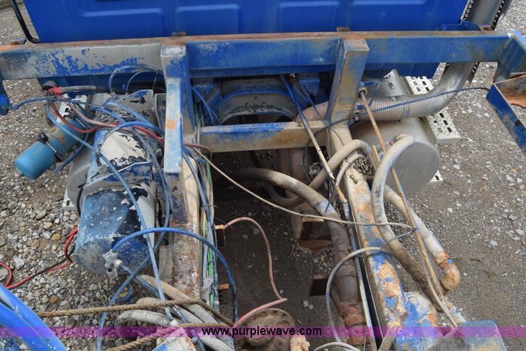 image for item J6585 2000 Sterling L8500 pump truck