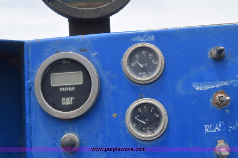 image for item J6585 2000 Sterling L8500 pump truck