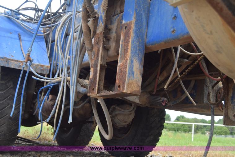 image for item J6585 2000 Sterling L8500 pump truck