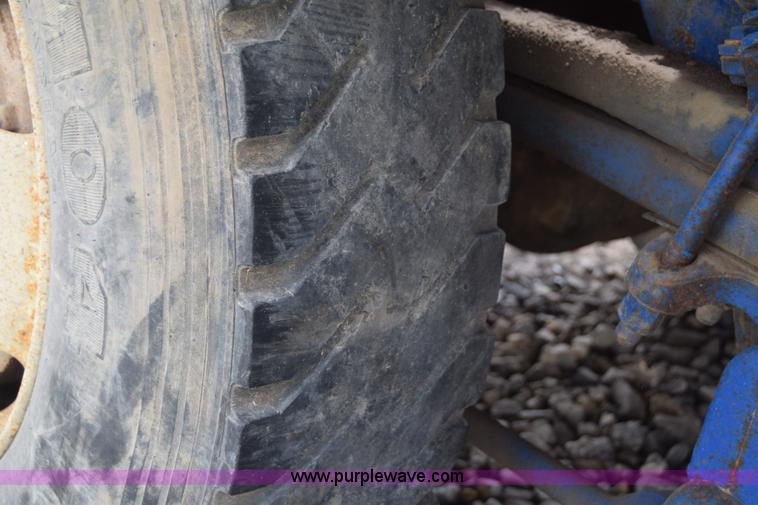 image for item J6585 2000 Sterling L8500 pump truck