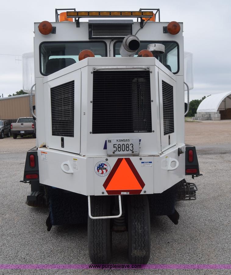 image for item J6681 2004 Elgin Pelican street sweeper