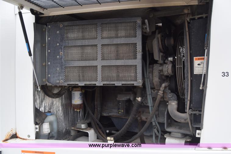 image for item J6681 2004 Elgin Pelican street sweeper