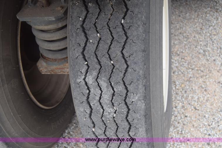 image for item J6681 2004 Elgin Pelican street sweeper